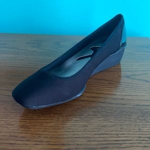 Anne Klein Black Wedges W 7.5
